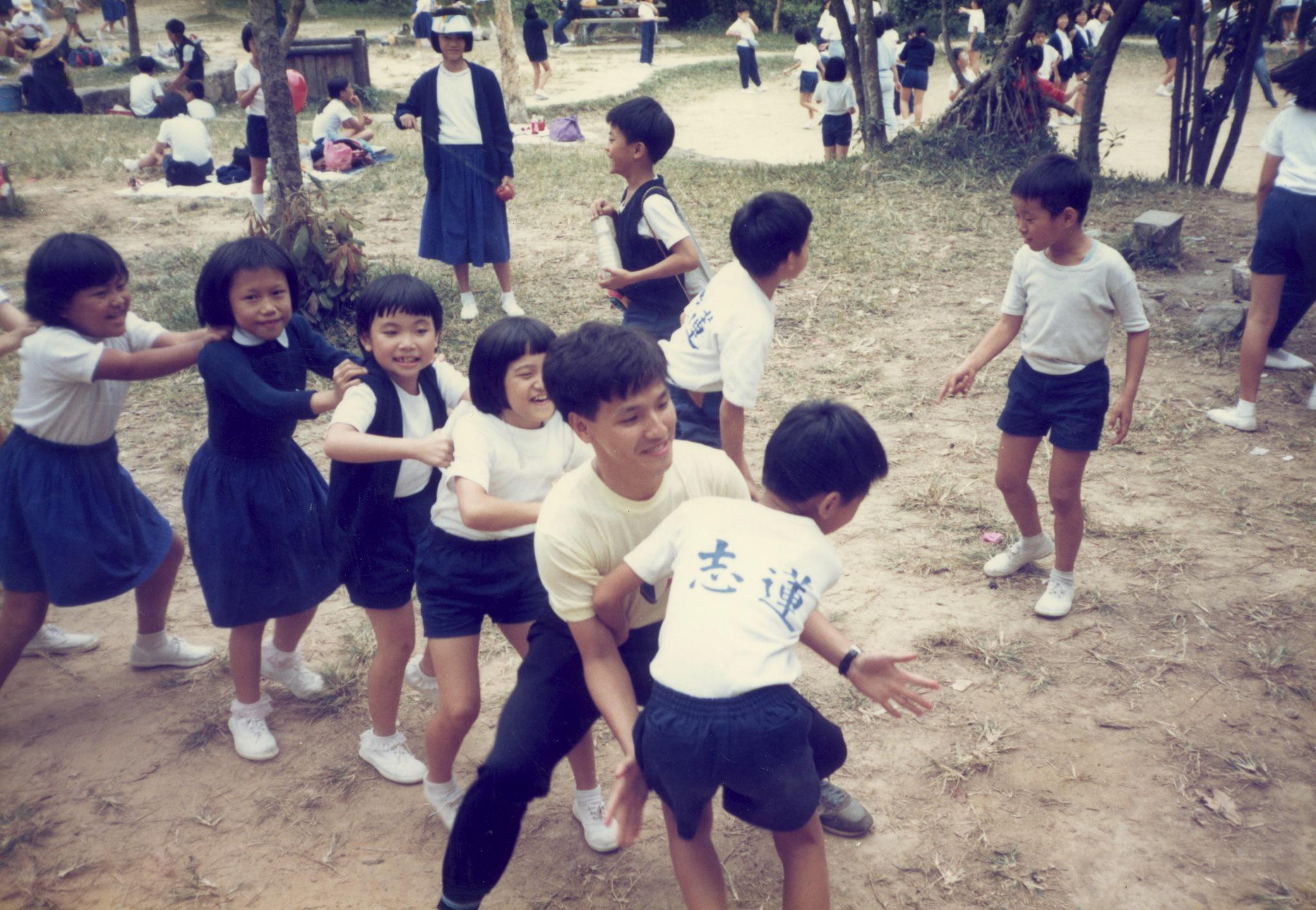 七十至八十年代志莲小学学生户外活动与运动会